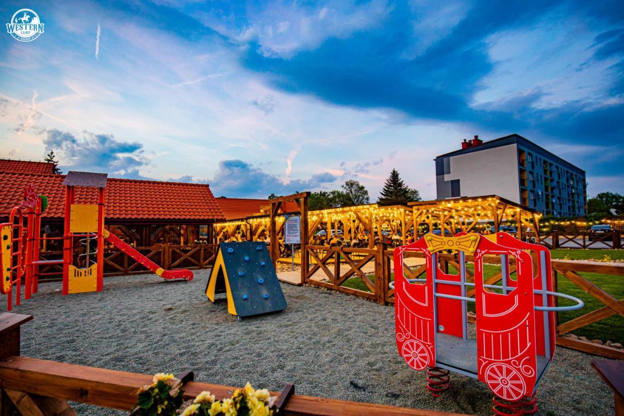 Western Camp Resort زاتور المظهر الخارجي الصورة