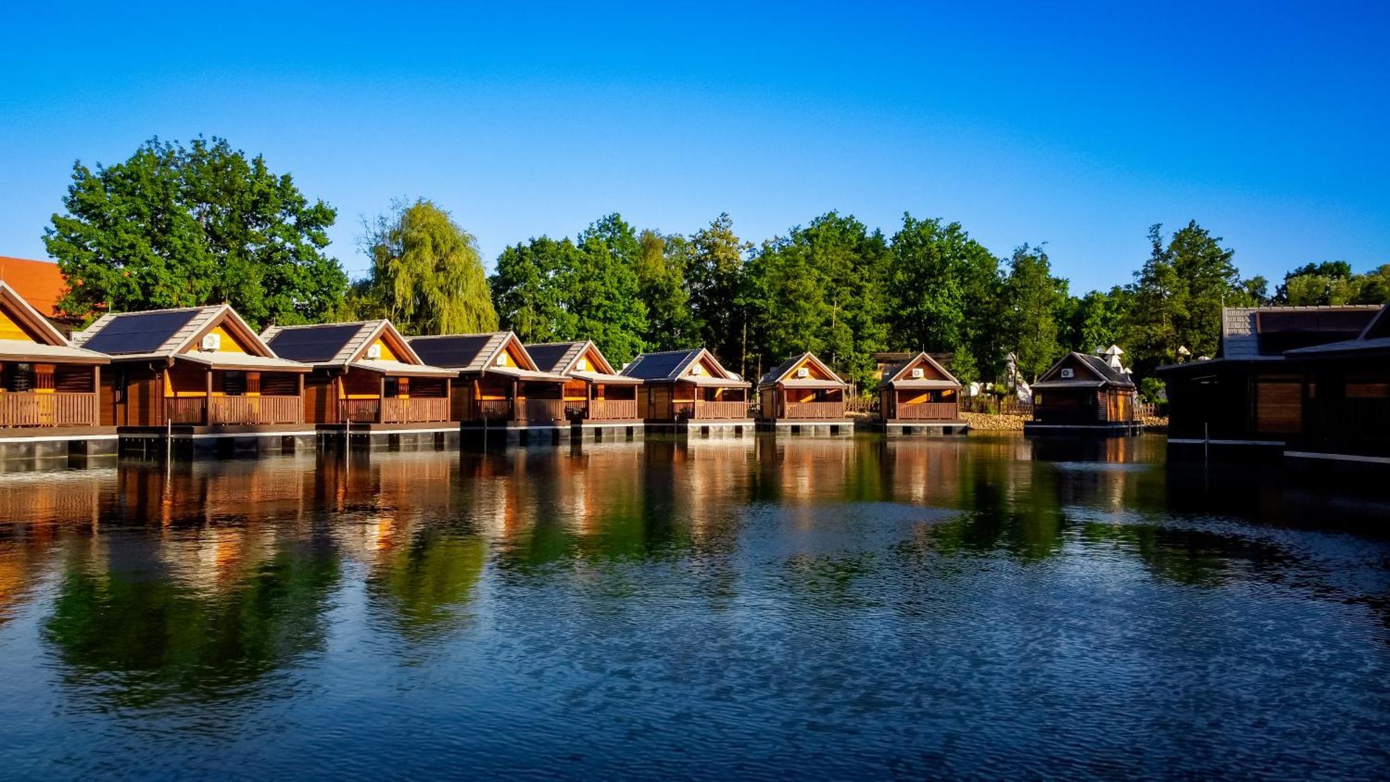 Western Camp Resort زاتور المظهر الخارجي الصورة