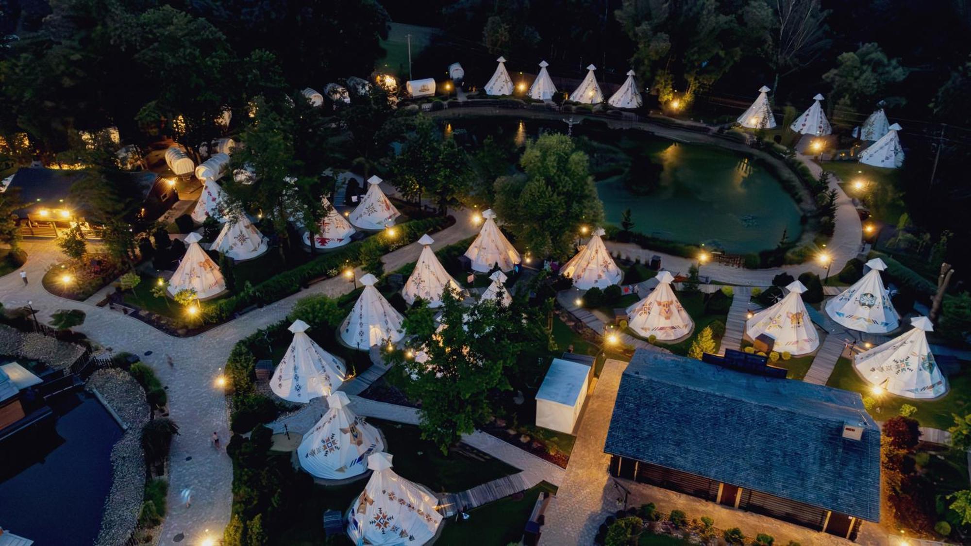 Western Camp Resort زاتور المظهر الخارجي الصورة