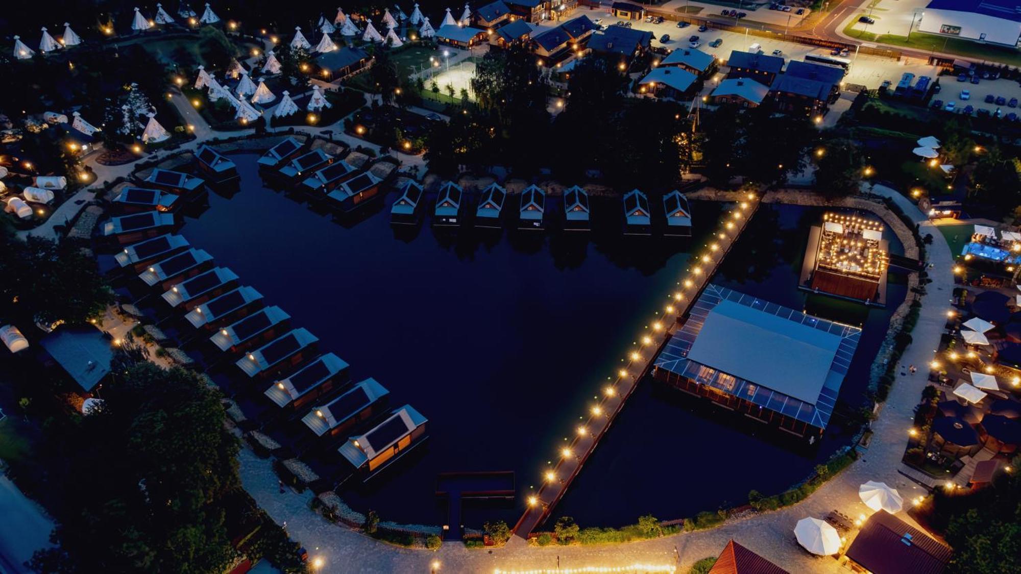 Western Camp Resort زاتور المظهر الخارجي الصورة